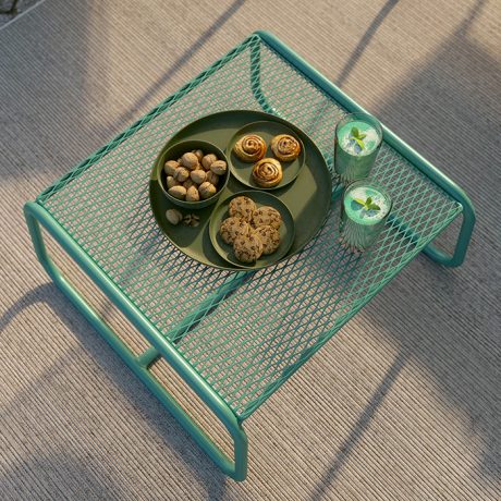 Lolita outdoor pouf and coffee table